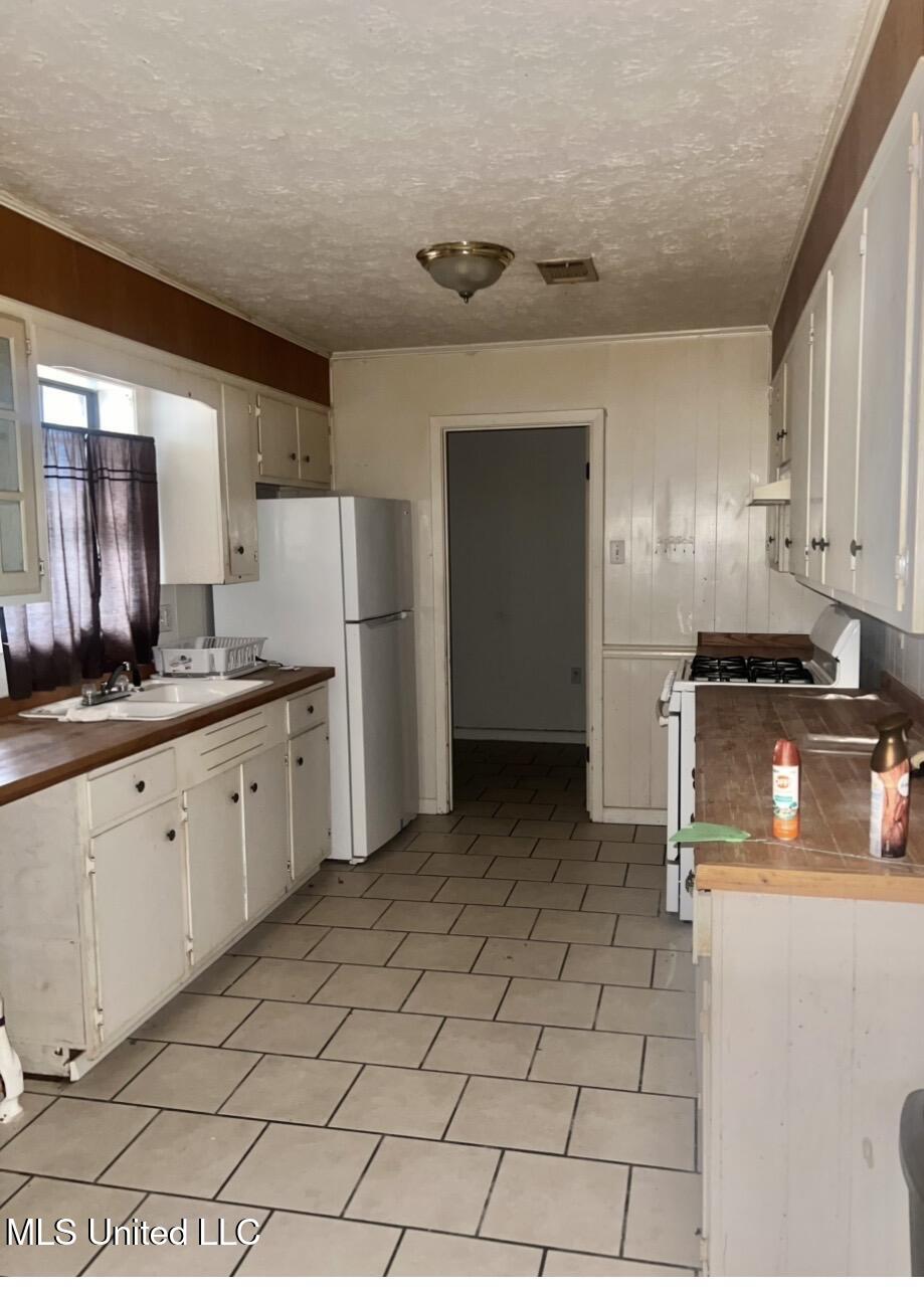 525 Clark Road Kosciusko, MS 39090 - Photo 4 of 7 IMG_2890