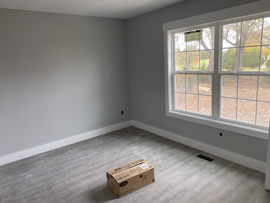 105 Switchboard Road Portland, TN 37148 - Photo 6 of 6 an empty room with a window