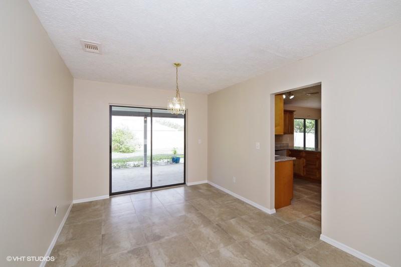 921 Southwest Bay State Road Port St. Lucie, FL 34953 - Photo 5 of 10 Dining room