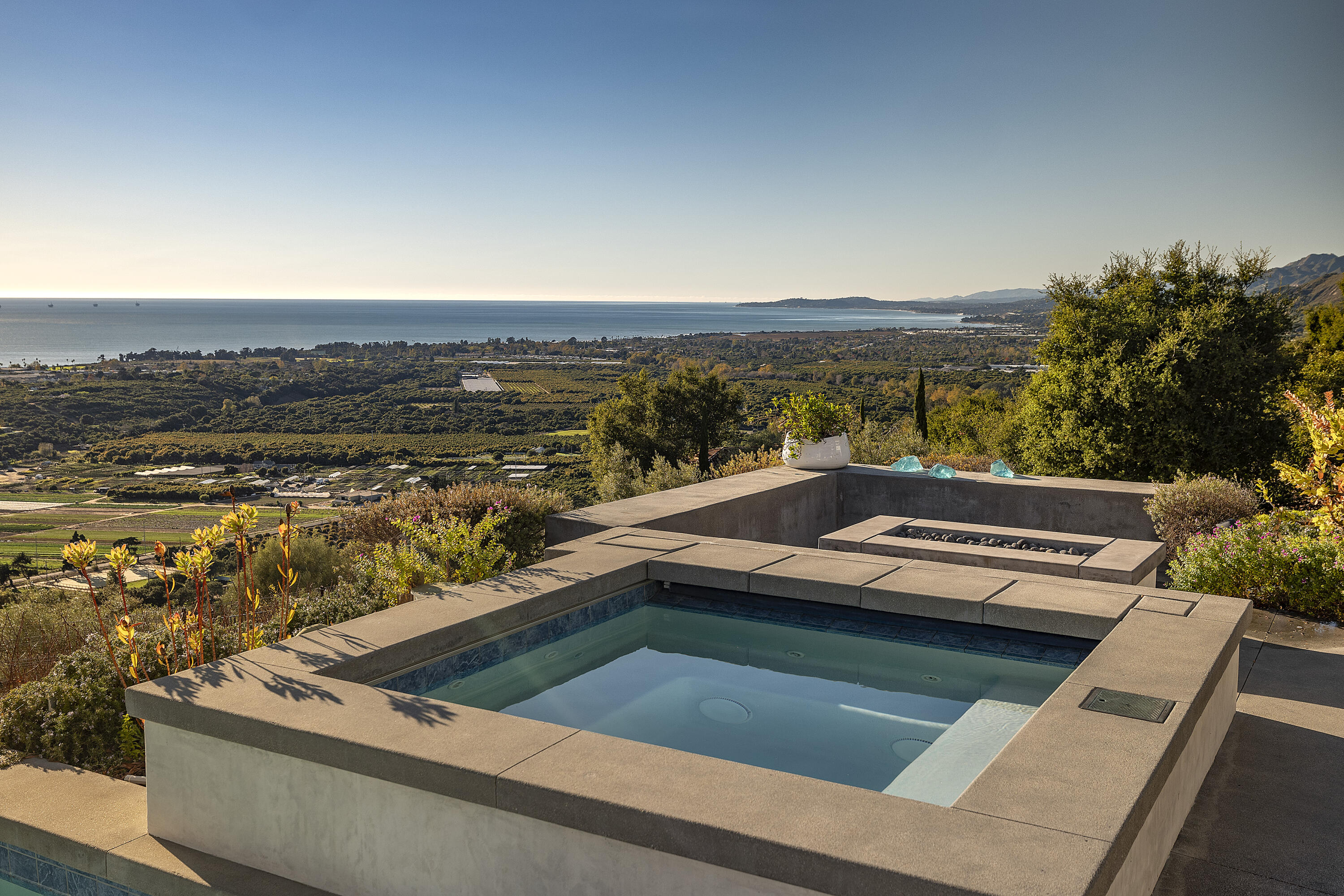 7373 Shepard Mesa Road Carpinteria, CA 93013 - Photo 18 of 25 Spa/Coastline View