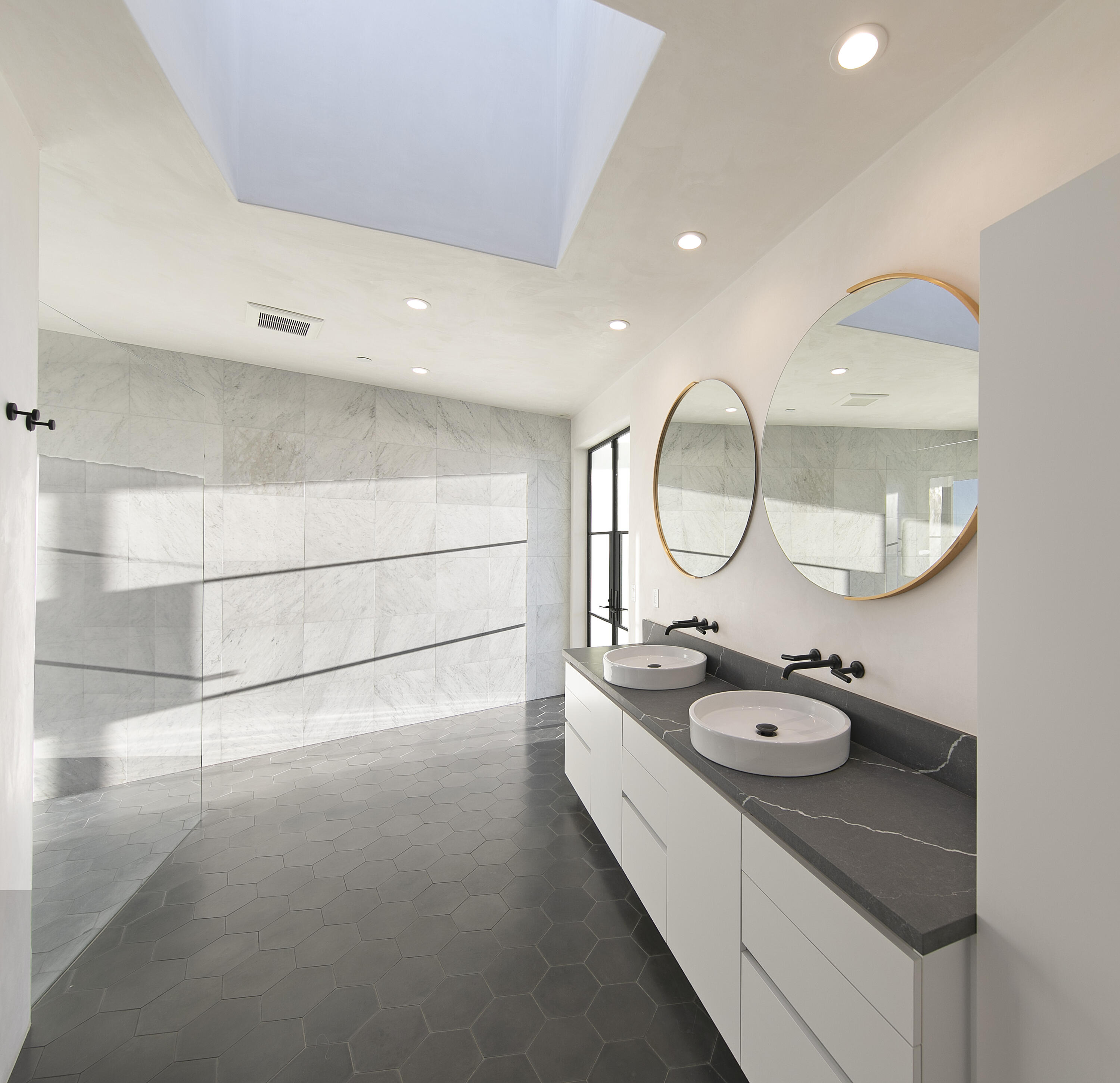 7373 Shepard Mesa Road Carpinteria, CA 93013 - Photo 10 of 25 Primary Bathroom