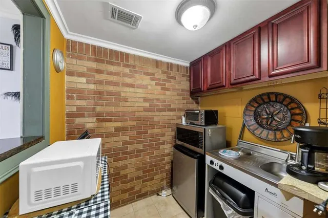 $999,000 | 1410 North Druid Hills Road, Brookhaven, GA 30319