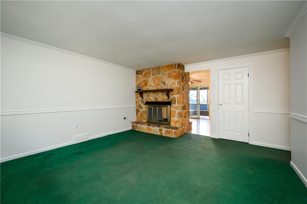 2494 Wigwam Road Aliquippa, PA 15001 - Photo 3 of 37