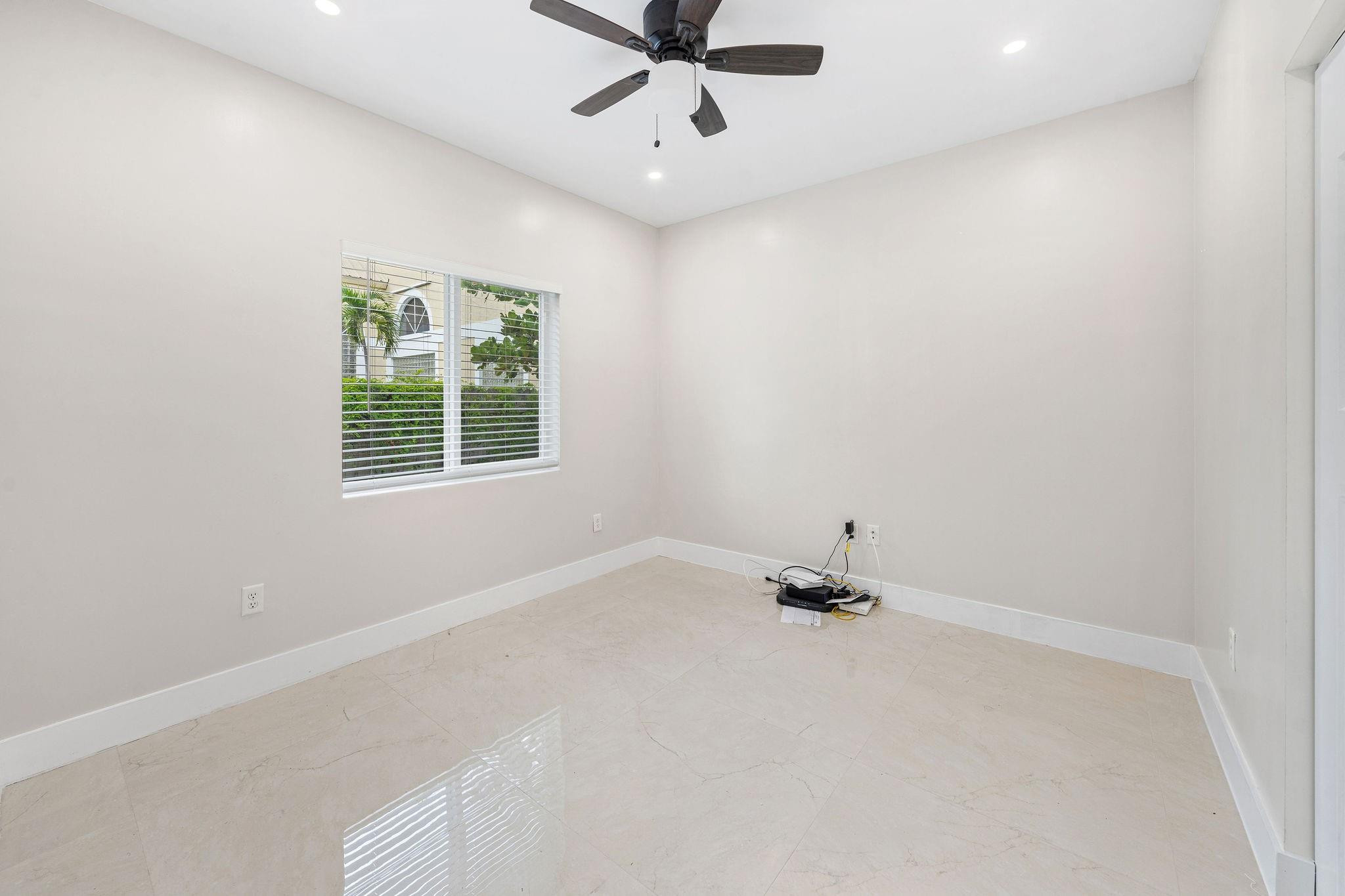 141 Northwest 12th Street Pompano Beach, FL 33060 - Photo 14 of 21 Photo 14