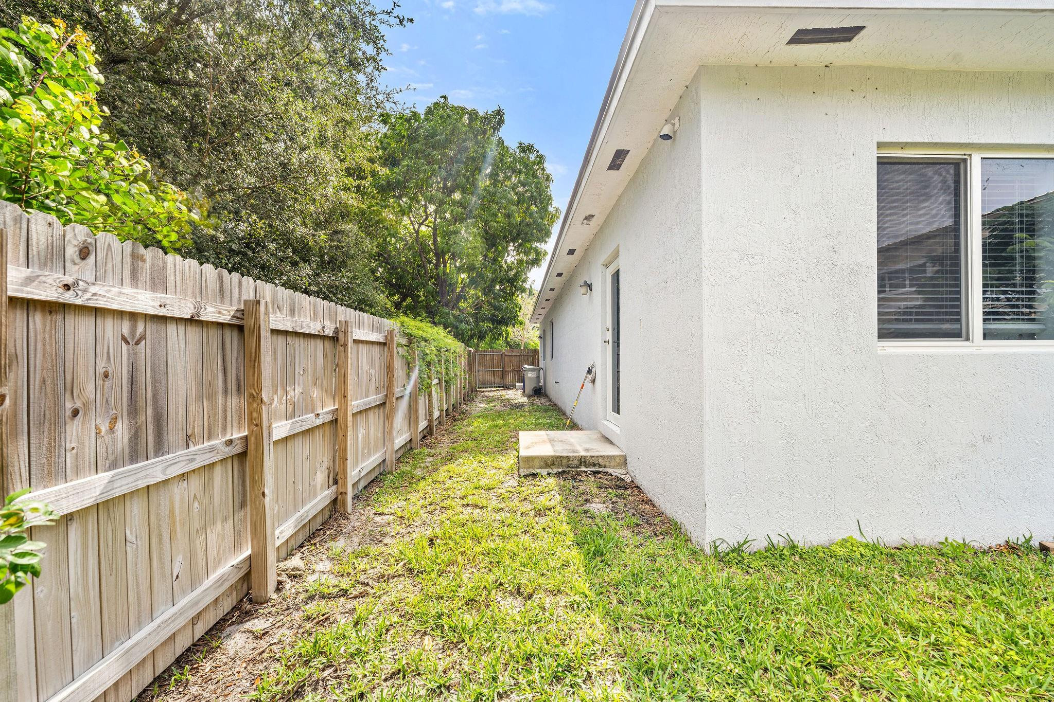 141 Northwest 12th Street Pompano Beach, FL 33060 - Photo 20 of 21 Photo 20