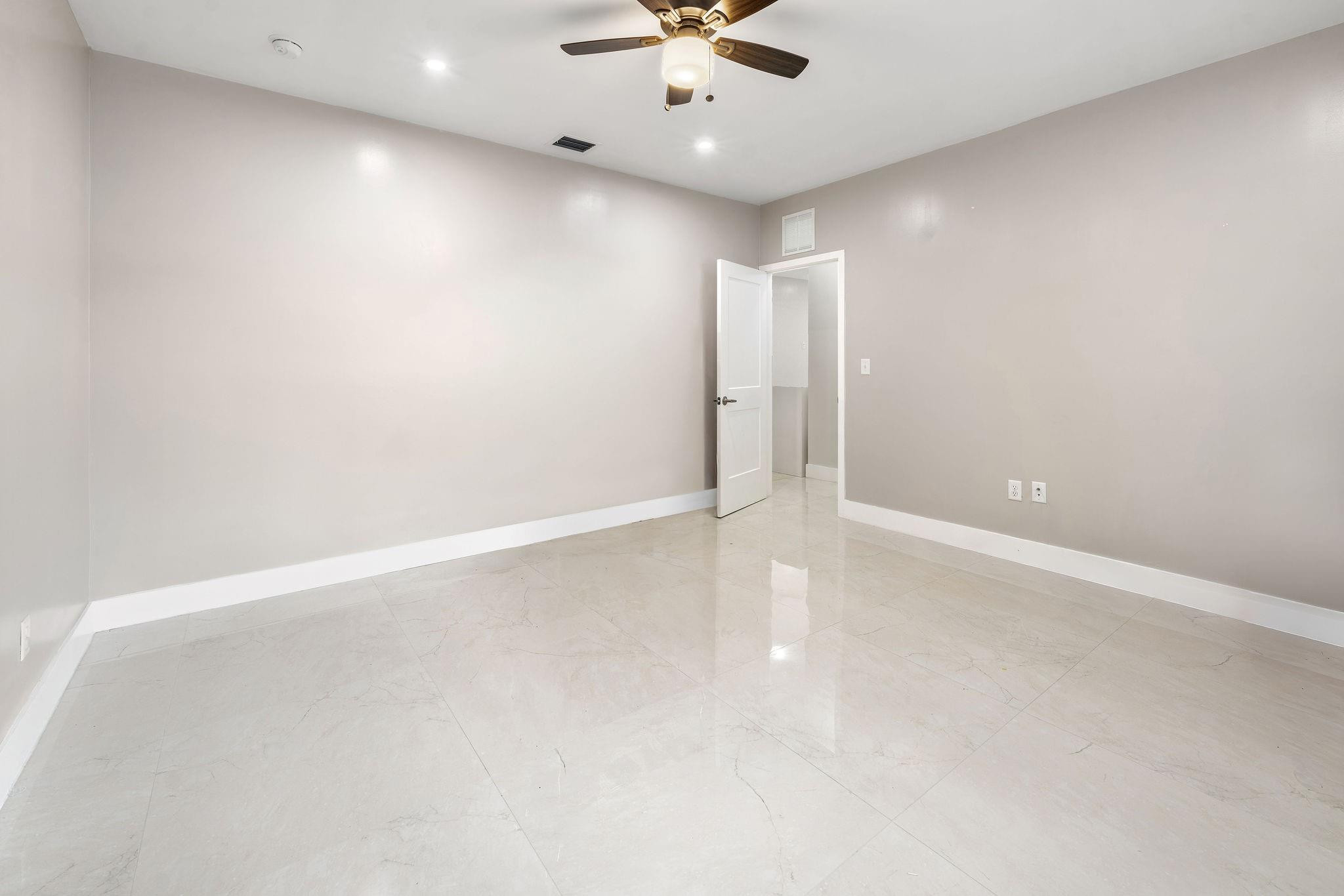 141 Northwest 12th Street Pompano Beach, FL 33060 - Photo 8 of 21 Photo 8