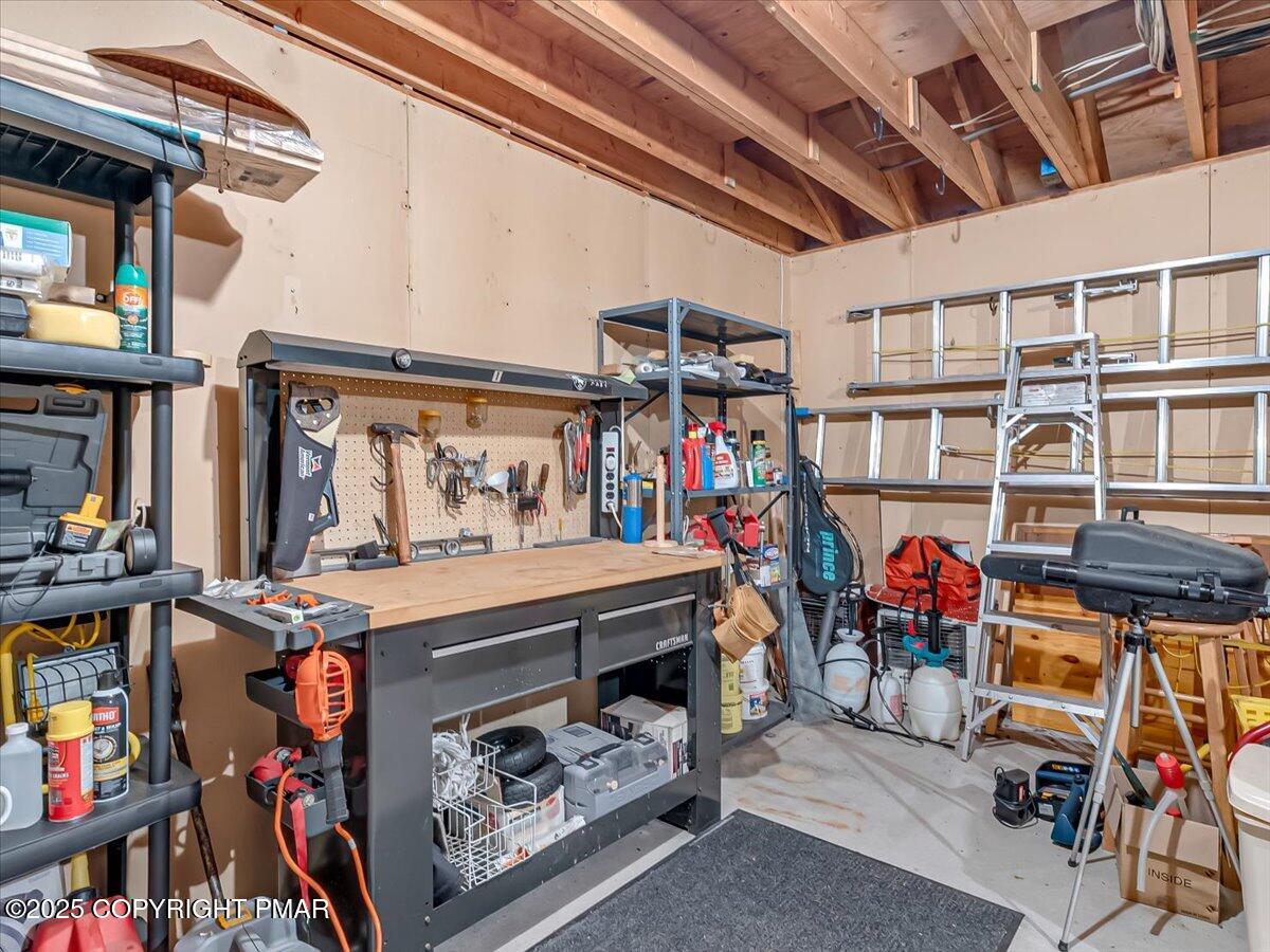 297 Forest Drive Canadensis, PA 18325 - Photo 36 of 58 2 car garage