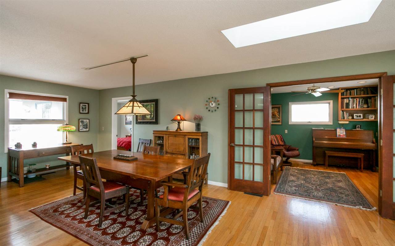 572 Linder Road Northeast Iowa City, IA 52240 - Photo 6 of 25 Gallery Image 6