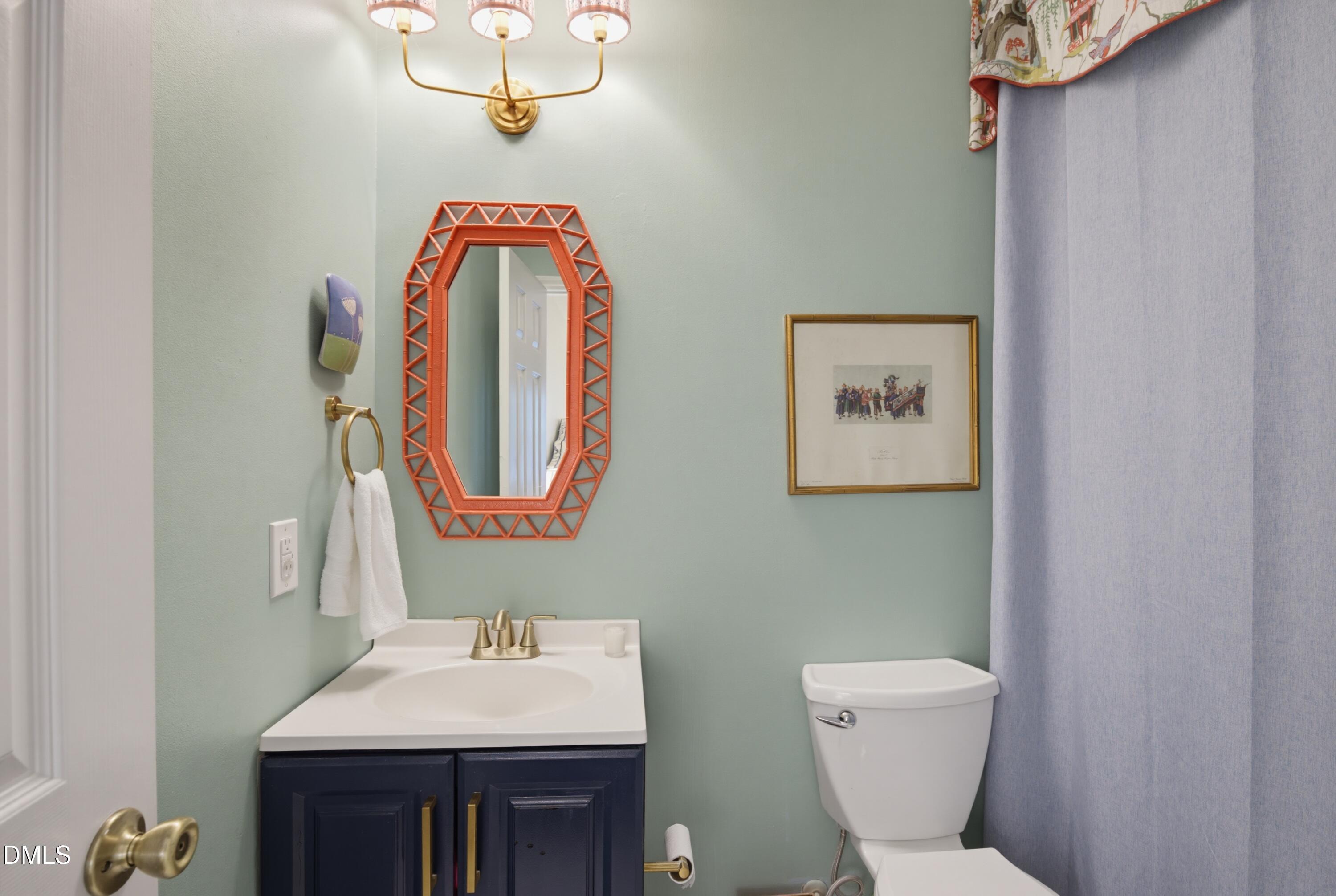 126 Wythe Circle Raleigh, NC 27615 - Photo 22 of 44 Master Bathroom