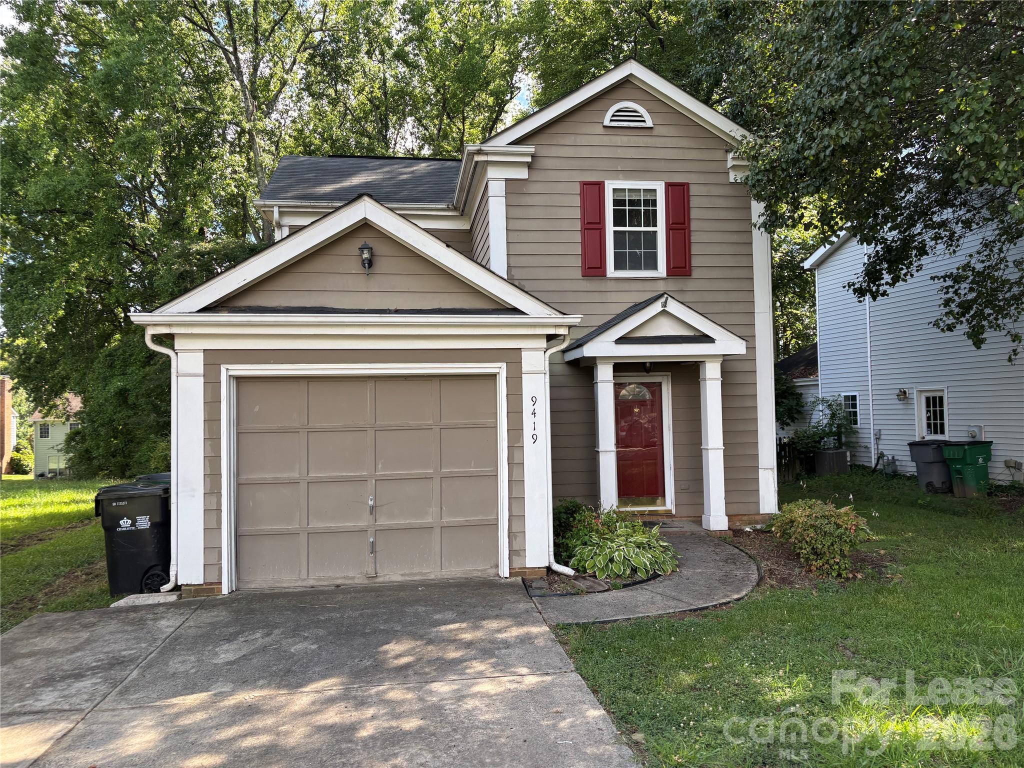 9419 Oren Thompson Road Charlotte, NC 28213 - Photo 2 of 32
