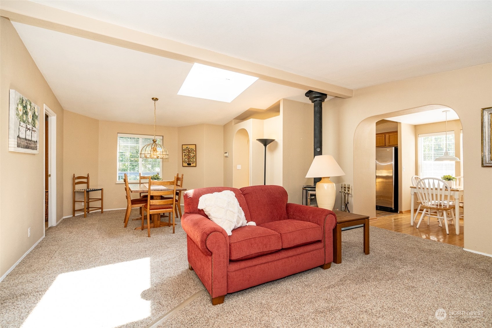 162 Mountain Sun Road Chehalis, WA 98532 - Photo 5 of 39 a living room with furniture and a table