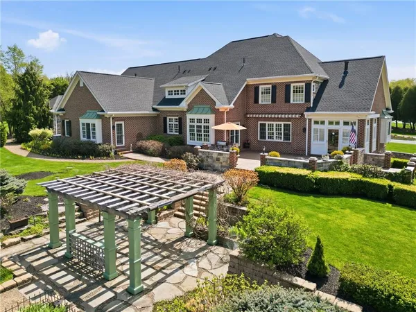 $2,250,000 | 103 Destinaire Drive, New Wilmington, PA 16142