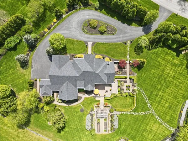 $2,250,000 | 103 Destinaire Drive, New Wilmington, PA 16142