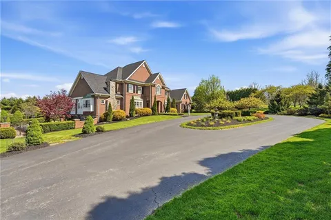 $1,995,000 | 103 Destinaire Drive, New Wilmington, PA 16142