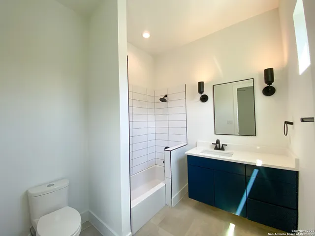 $3,250 | 1726 North Olive Street, San Antonio, TX 78208