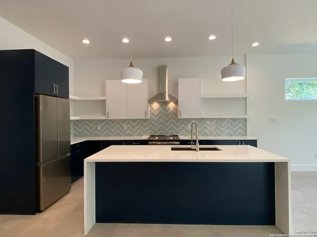 $3,250 | 1726 North Olive Street, San Antonio, TX 78208