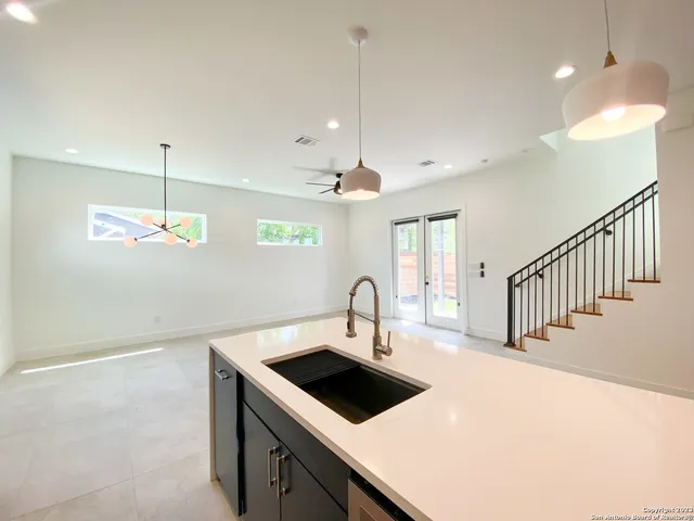 $3,250 | 1726 North Olive Street, San Antonio, TX 78208