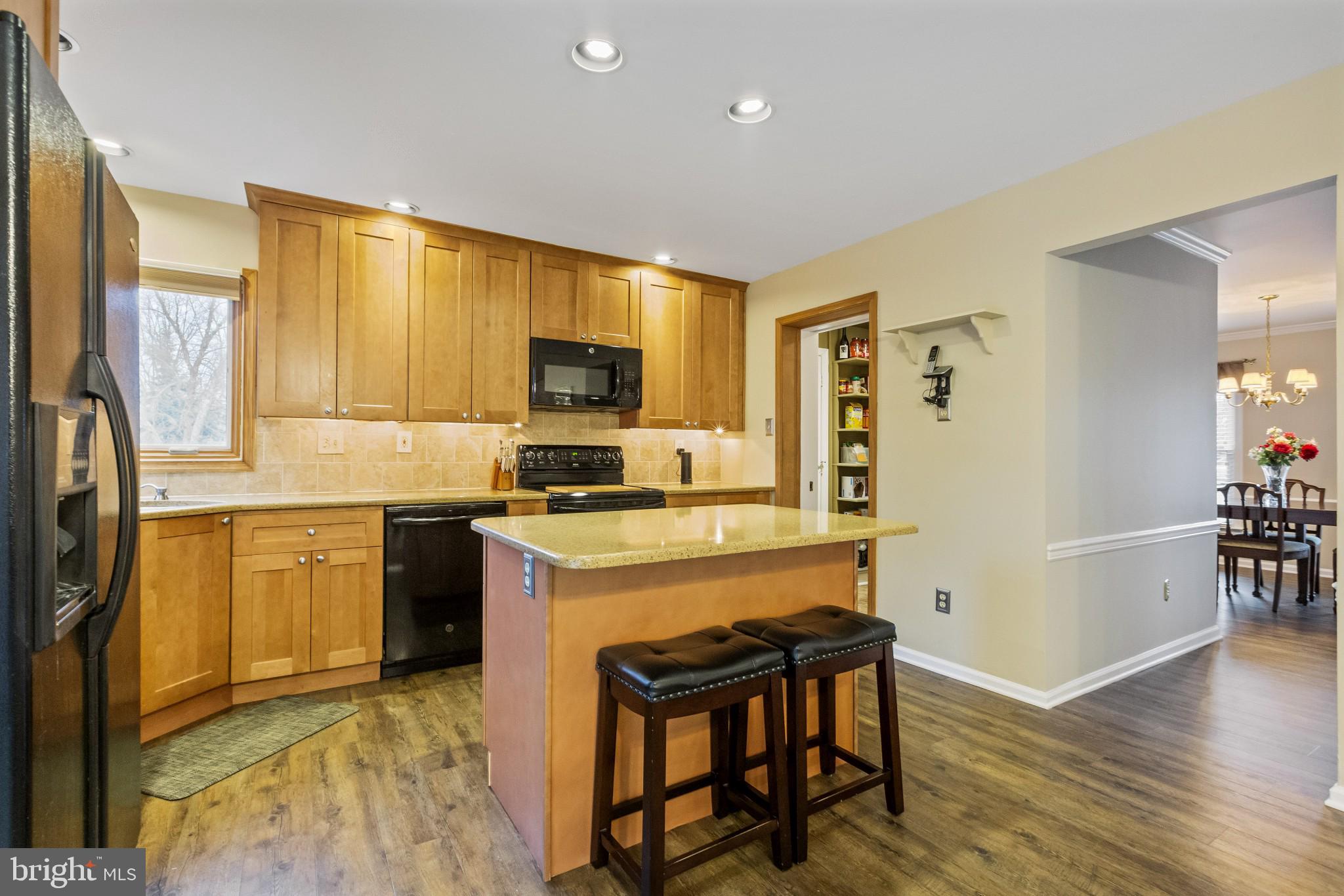 885 Slate Hill Road Yardley, PA 19067 - Photo 11 of 36 Gallery Image 11