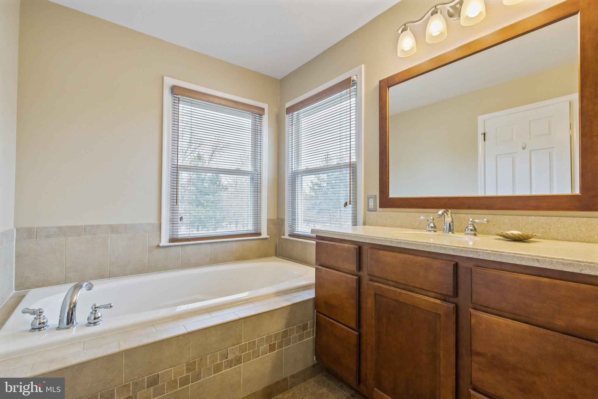 885 Slate Hill Road Yardley, PA 19067 - Photo 19 of 36 Gallery Image 19