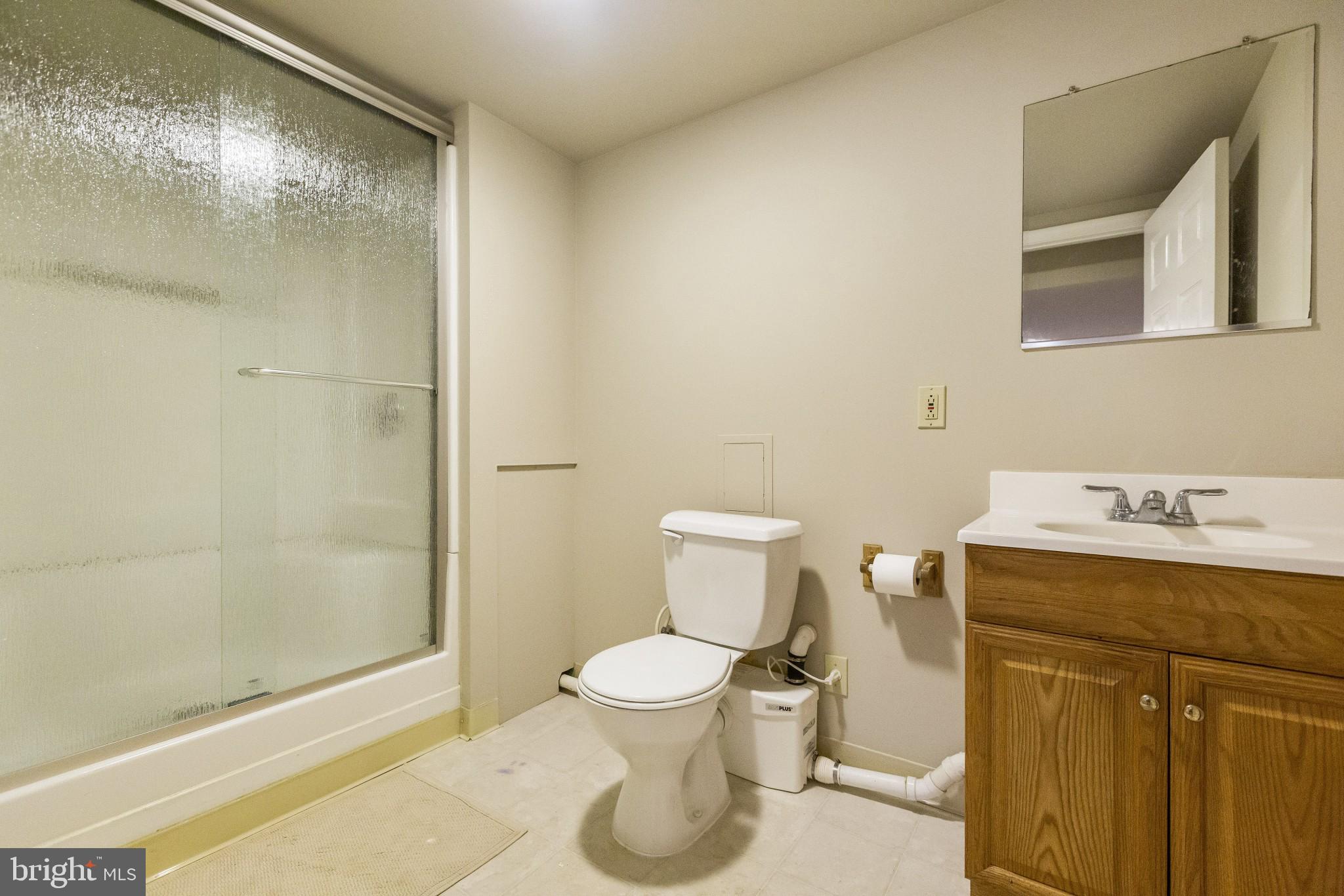 885 Slate Hill Road Yardley, PA 19067 - Photo 27 of 36 Gallery Image 27