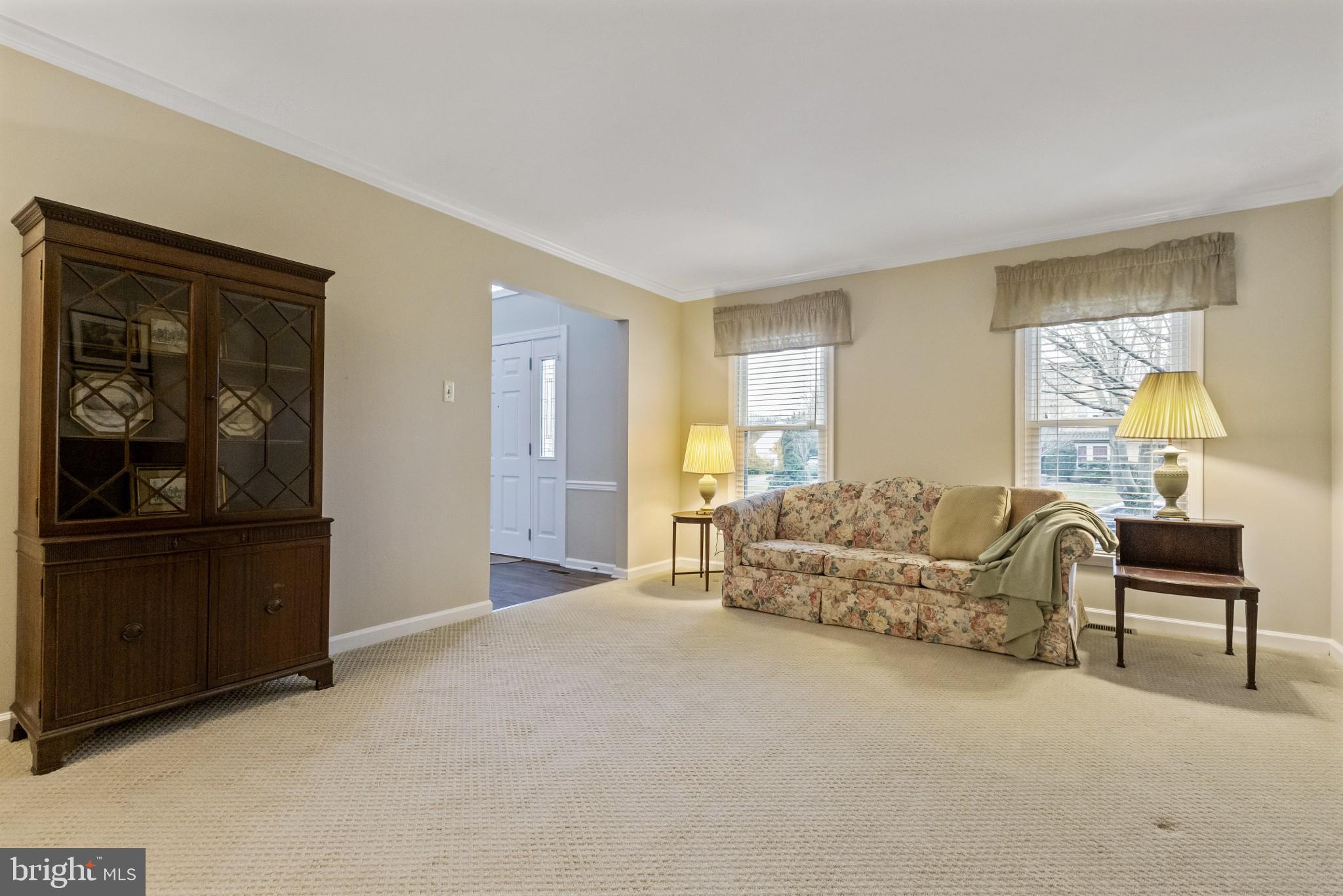 885 Slate Hill Road Yardley, PA 19067 - Photo 8 of 36 Gallery Image 8