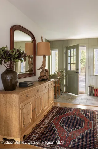 a close view of sink