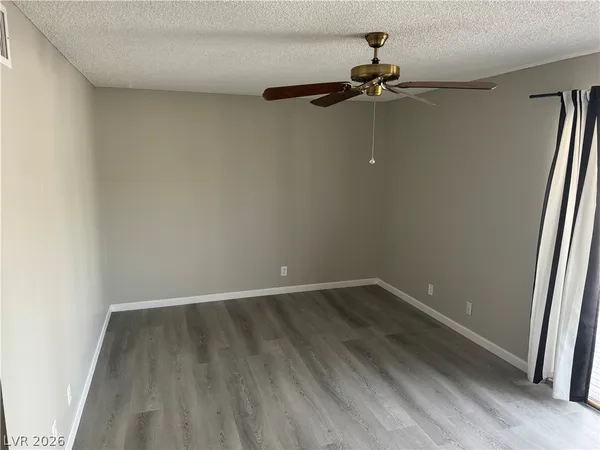 $1,200 | 2158 East Desert Inn Road, Las Vegas, NV 89169