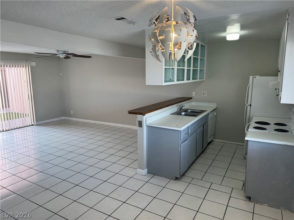 2158 East Desert Inn Road Las Vegas, NV 89169 - Photo 3 of 15