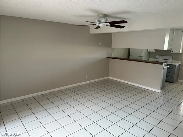 $1,200 | 2158 East Desert Inn Road, Las Vegas, NV 89169