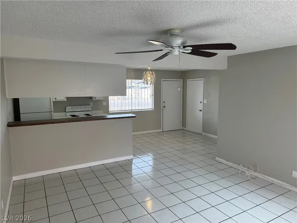$1,200 | 2158 East Desert Inn Road, Las Vegas, NV 89169