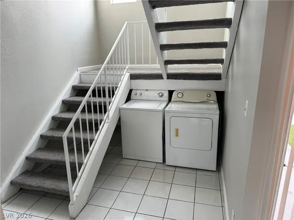 $1,200 | 2158 East Desert Inn Road, Las Vegas, NV 89169