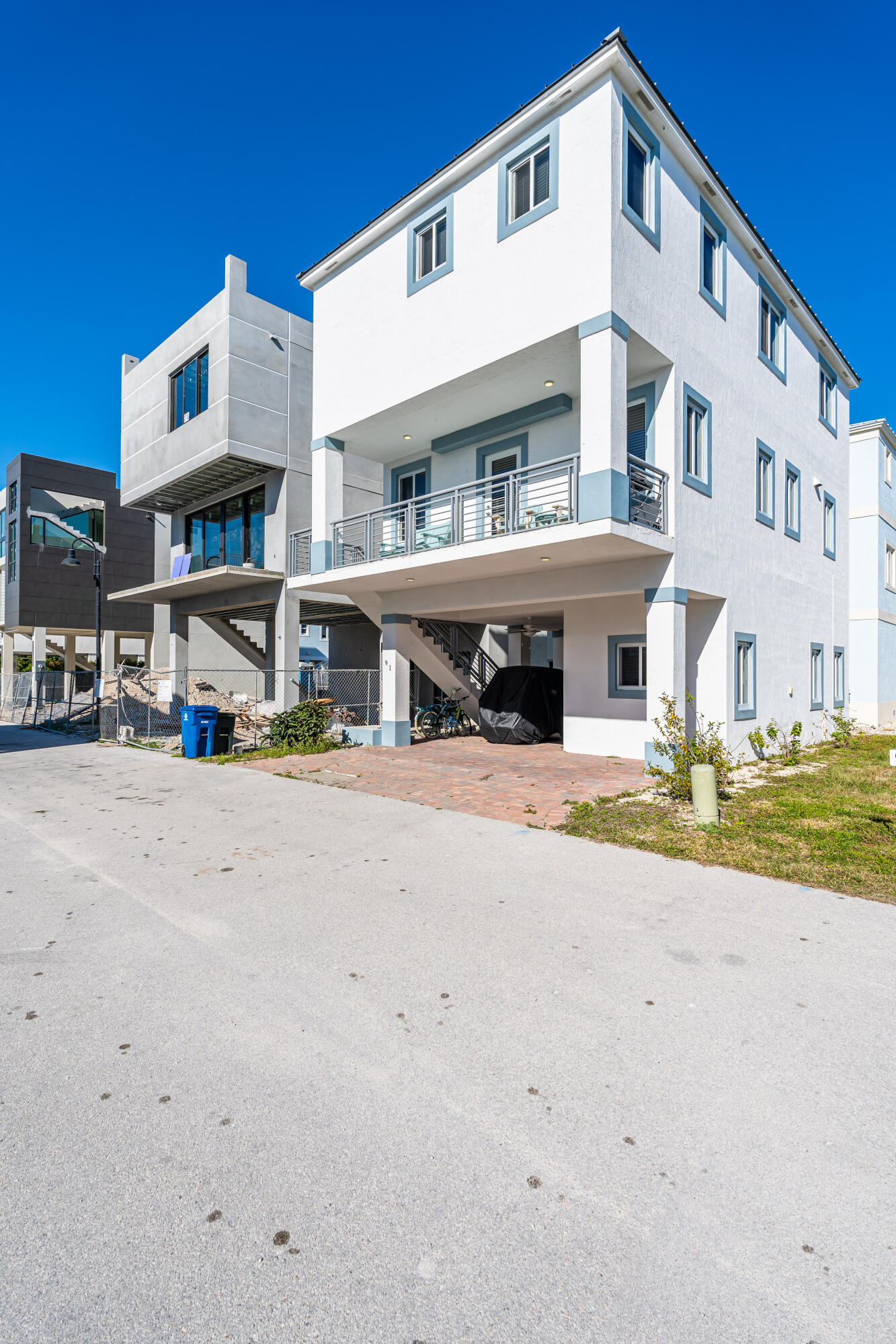 94825 Overseas Highway, Unit 91 Key Largo, FL 33037 - Photo 12 of 49 a front view of a building with street
