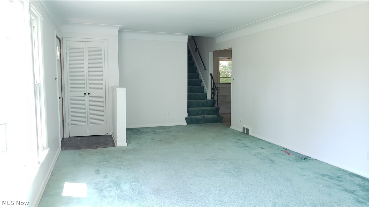 2468 Princeton Road Cleveland, OH 44118 - Photo 5 of 25
