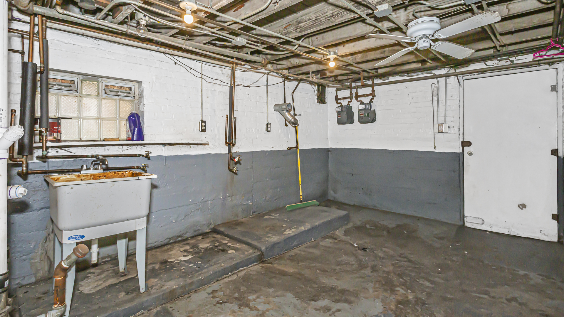 1712 North Monitor Avenue Chicago, IL 60639 - Photo 27 of 33 a view of a storage & utility room