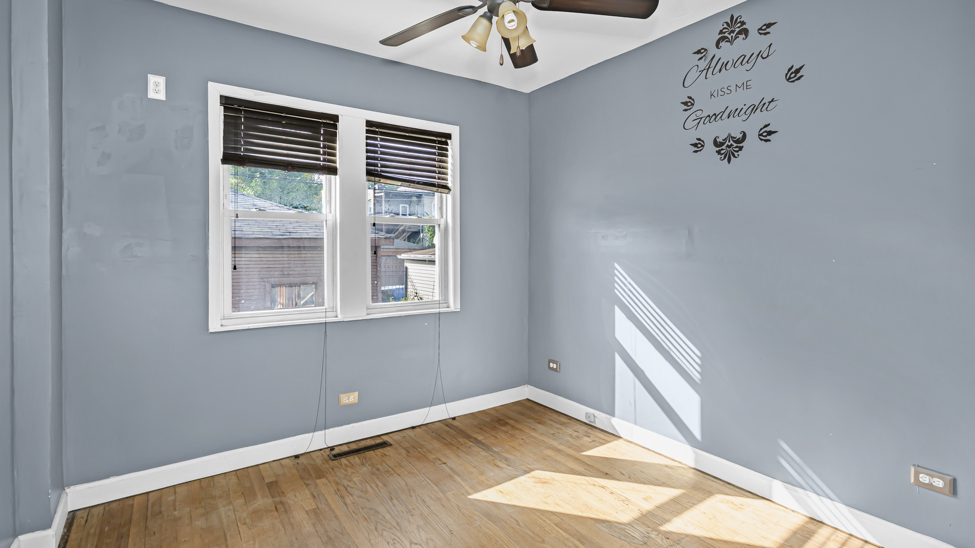 1712 North Monitor Avenue Chicago, IL 60639 - Photo 10 of 33 a view of an empty room and window