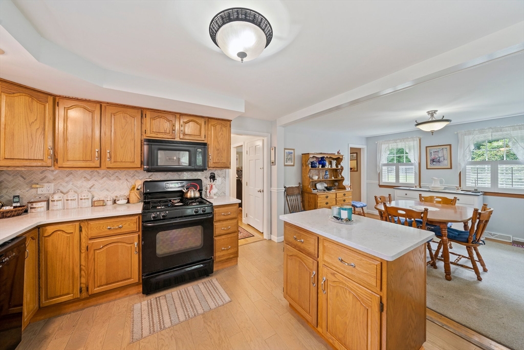 31 Orchard Road Marshfield, MA 02050 - Photo 3 of 31 Gallery Image 3