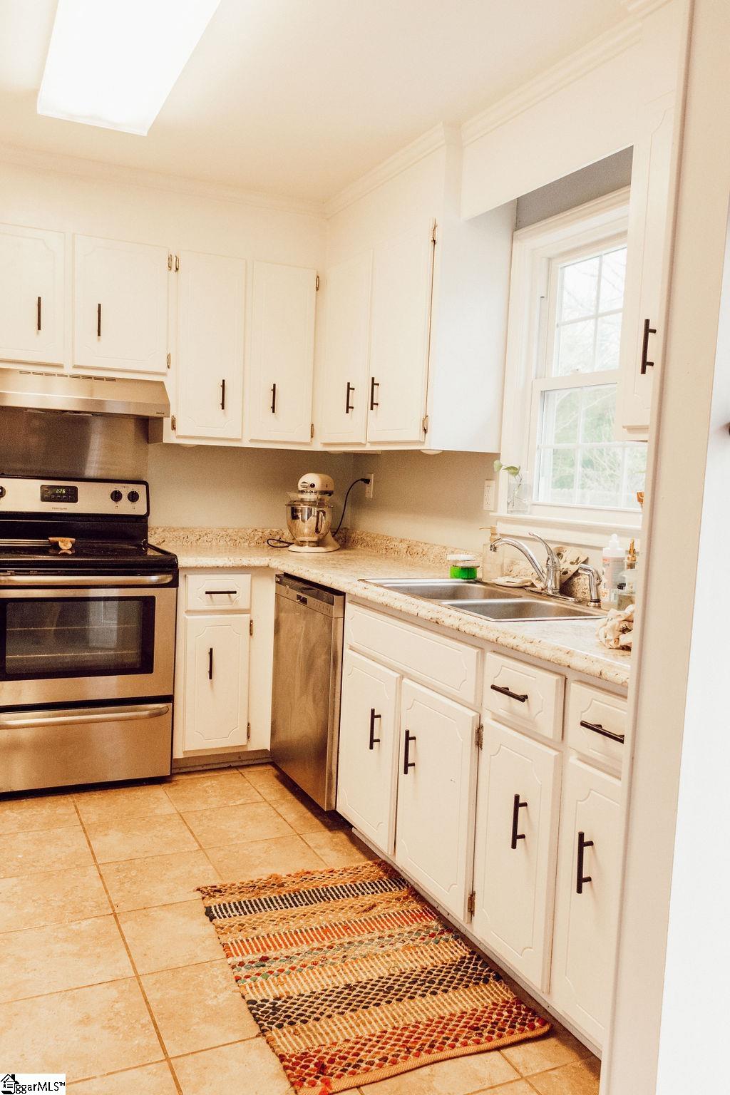 13 Paddock Drive Greer, SC 29650 - Photo 15 of 35 Gallery Image 15