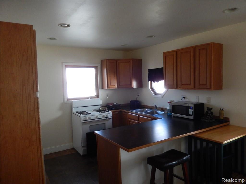 3415 Frembes Road Waterford, MI 48329 - Photo 7 of 14