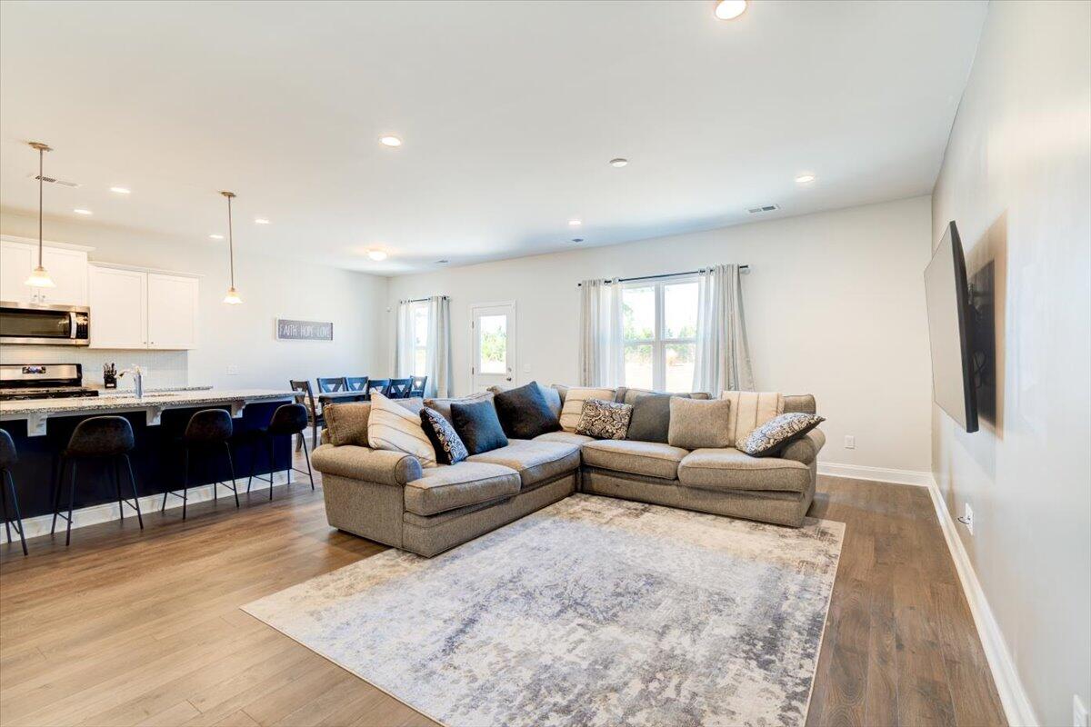 203 Hayworth Road Summerville, SC 29486 - Photo 11 of 31 Living Room