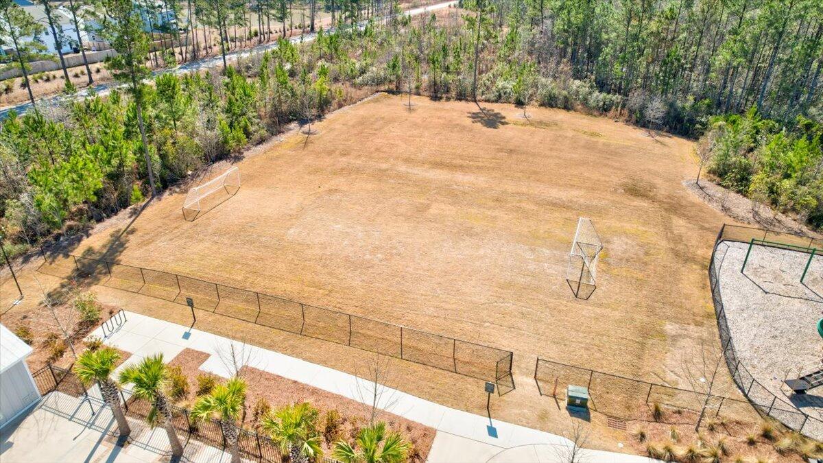 203 Hayworth Road Summerville, SC 29486 - Photo 30 of 31 Community Area