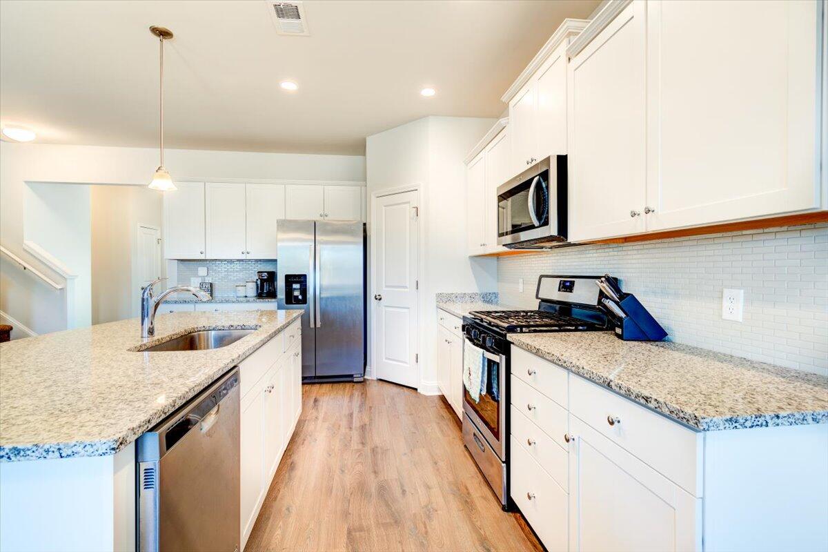 203 Hayworth Road Summerville, SC 29486 - Photo 9 of 31 Kitchen
