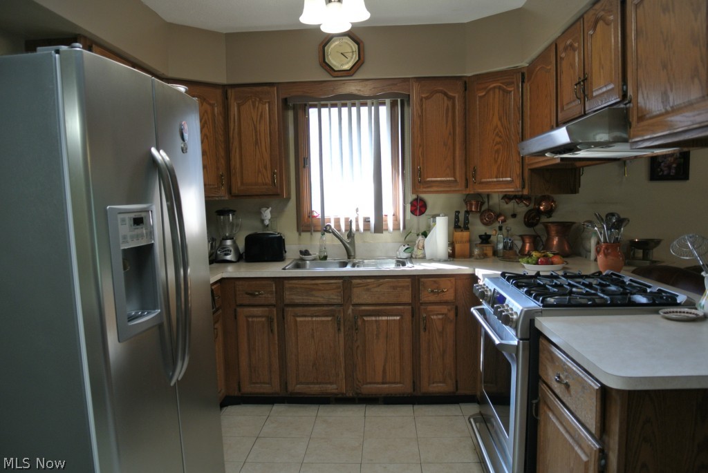 3327 Chestnut Road Independence, OH 44131 - Photo 10 of 25