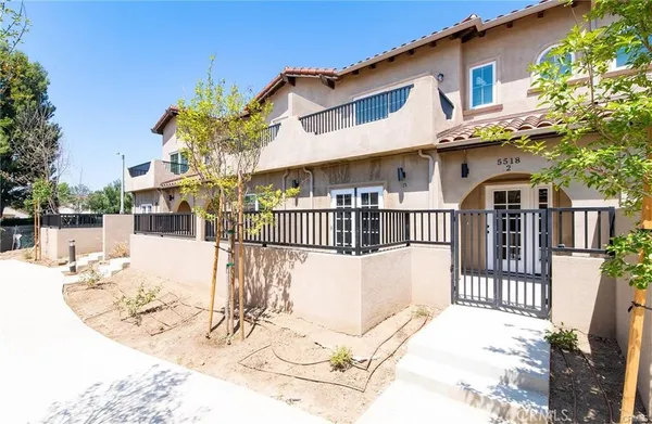 $749,000 | 5526 East Los Angeles Avenue, Unit 3, Simi Valley, CA 93063