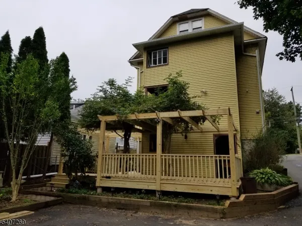 $2,550 | 36 Glenwild Avenue, Unit 1, Bloomingdale, NJ 07403