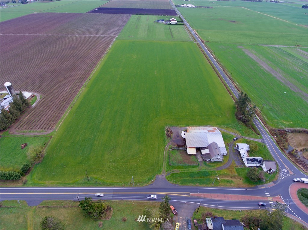 694 East Badger Road Lynden, WA 98264 - Photo 1 of 17