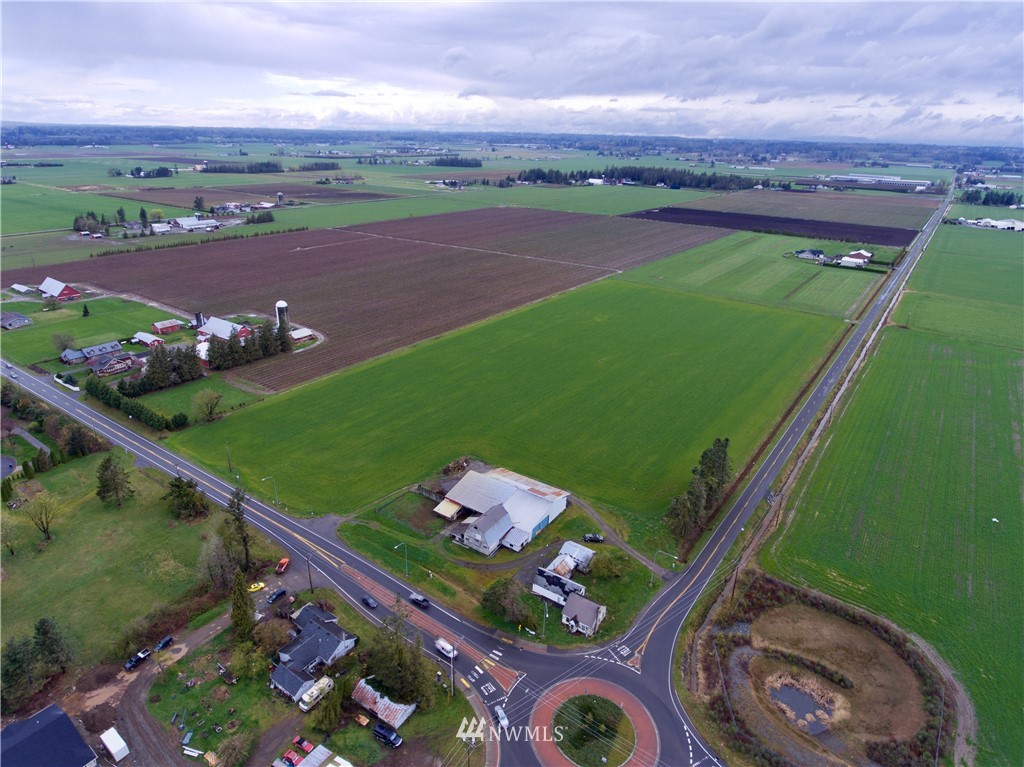 694 East Badger Road Lynden, WA 98264 - Photo 2 of 17