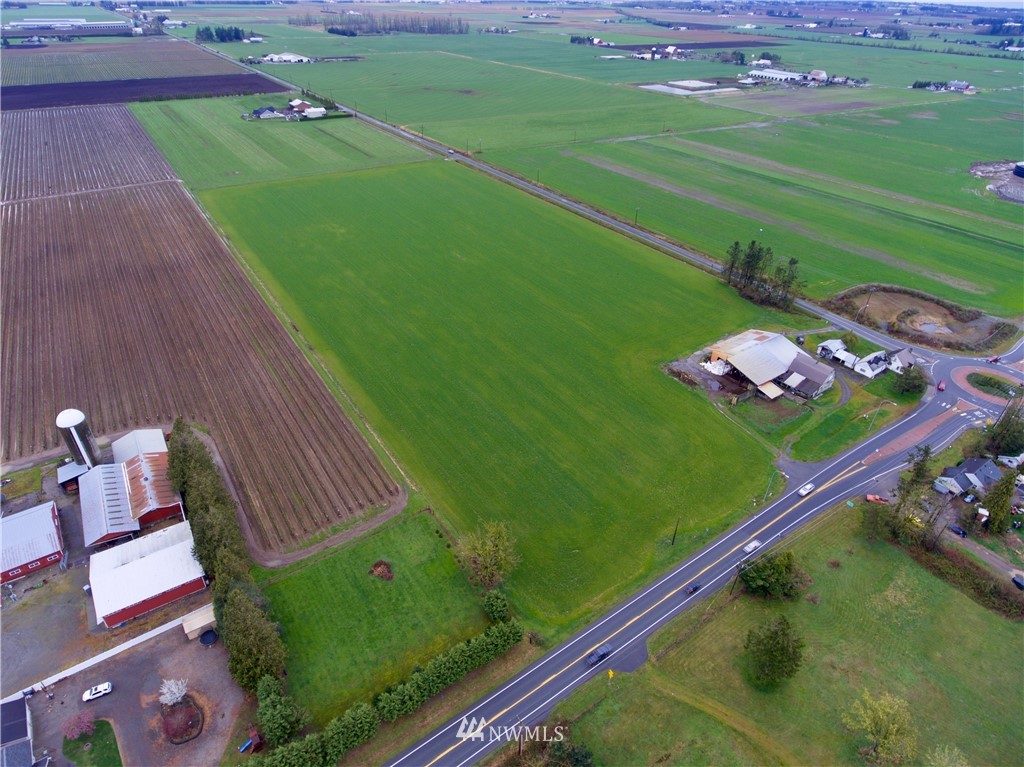 694 East Badger Road Lynden, WA 98264 - Photo 3 of 17