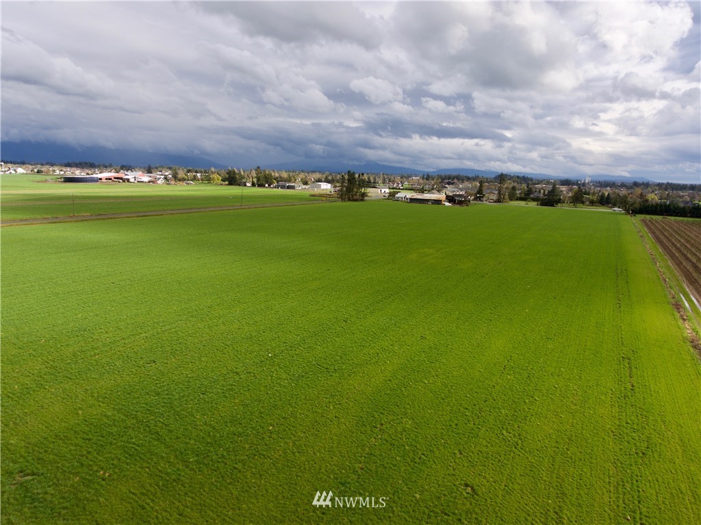 694 East Badger Road Lynden, WA 98264 - Photo 9 of 17