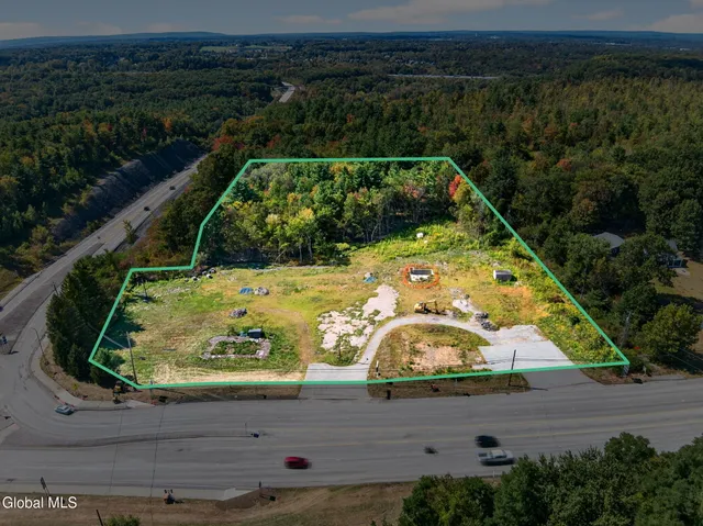 $3,080,000 | 2272 Highway 9, Malta, NY 12118