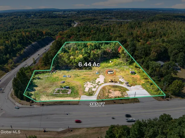 $3,080,000 | 2272 Highway 9, Malta, NY 12118